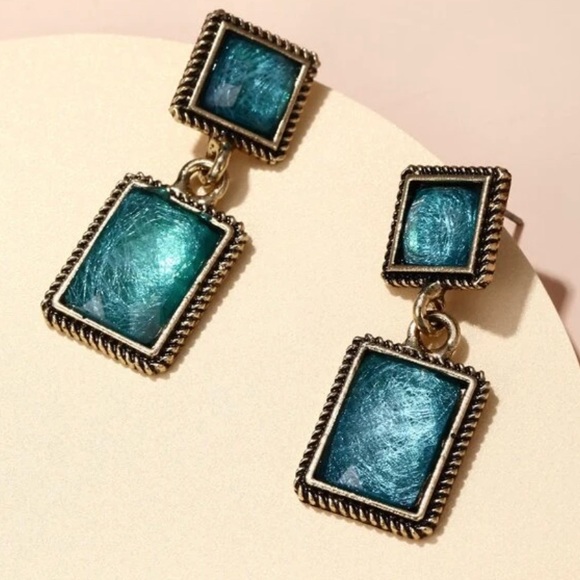 Jewelry - 🦋 3/$24 Teal jeweled drop earrings / NWOT 🦋